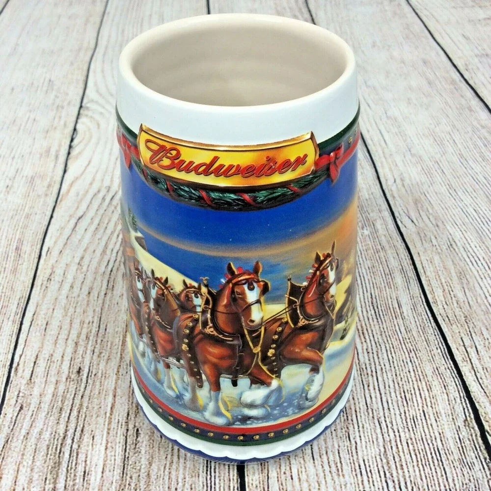 2002 Anheuser Busch AB Budweiser Holiday Christmas Beer Stein Clydesdales NIB